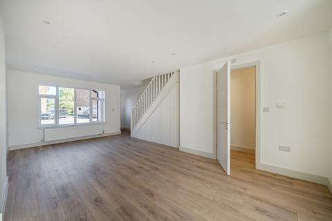 undefined, Farm Road, Esher, KT10