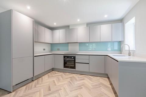 undefined, Sheerwater Road, West Byfleet KT14