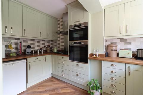 3 bedroom detached house for sale, Tapton View Road, Chesterfield S41