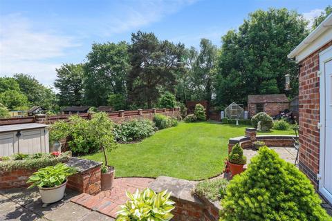 3 bedroom detached house for sale, Tapton View Road, Chesterfield S41