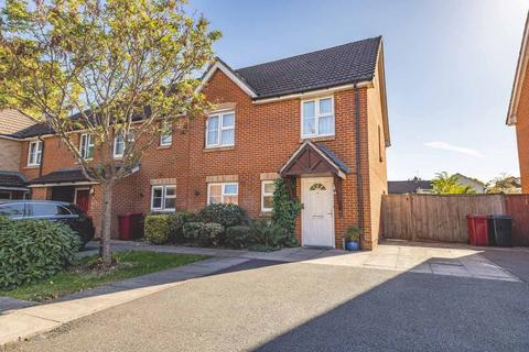 undefined, Charlotte Avenue, Slough SL2