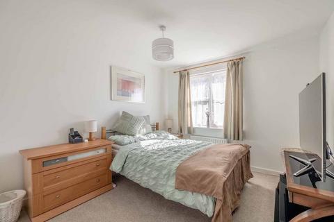 undefined, Charlotte Avenue, Slough SL2