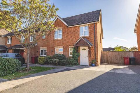 Charlotte Avenue, Slough SL2