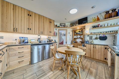 24 Lyme Road, Crewkerne, TA18 8HF