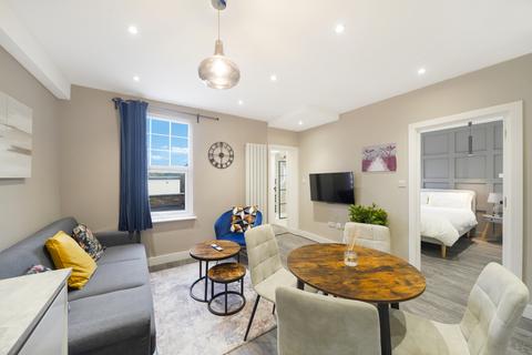 2 bedroom flat for sale, 422 Upper Richmond Road West, London SW14