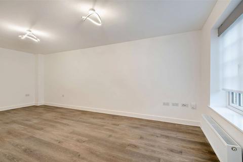 3 bedroom end of terrace house to rent, Archer Terrace, High Street, Fenstanton, Huntingdon, PE28