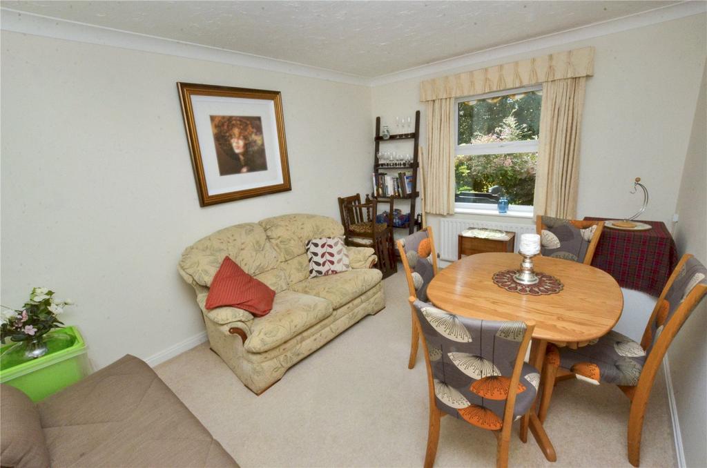 Dining/Bedroom 3