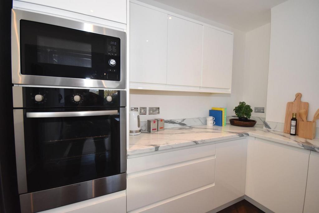 Kitchen diner 06.jpg