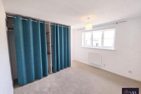 undefined, Rifle Way, Farnborough GU14