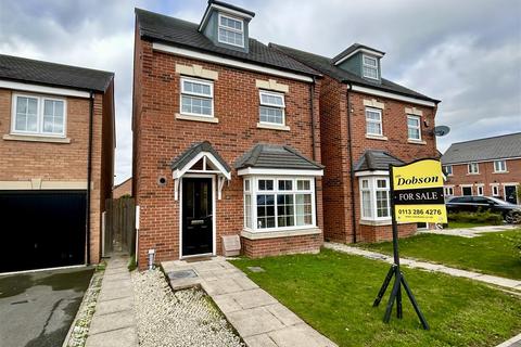 3 bedroom detached house for sale, Edith Sykes Drive, Crossgates, Leeds