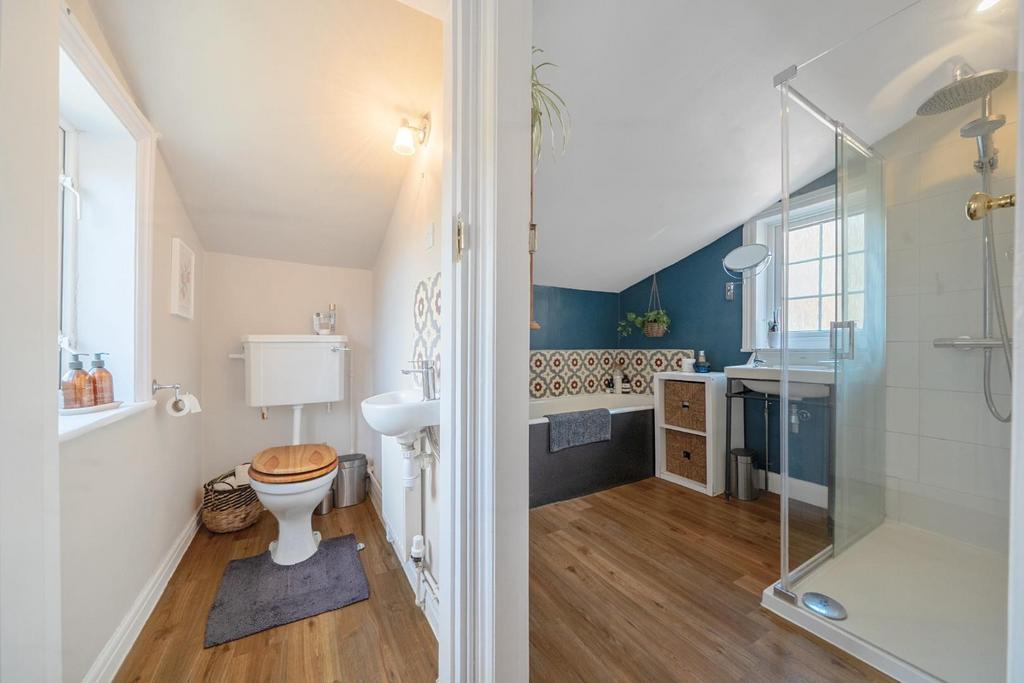 Bathroom alt