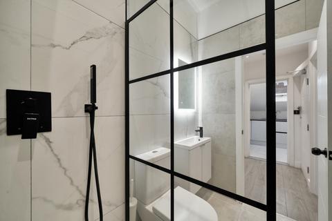 2 bedroom flat for sale, 422 Upper Richmond Road West, London SW14