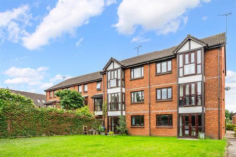 12 Farriers Close, Epsom, KT17 1LS
