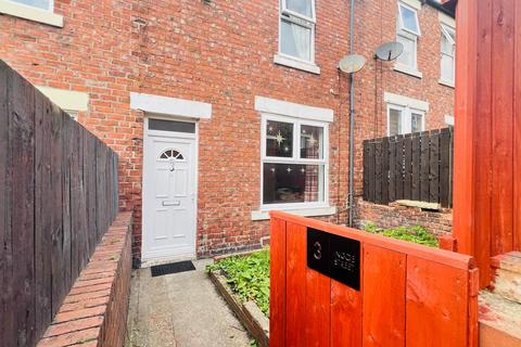 2 bedroom terraced house to rent, Ingoe Street, Newcastle upon Tyne NE15