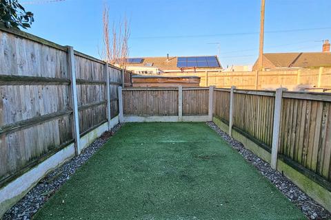 3 bedroom semi-detached house for sale, Bradwell Avenue, Bradwell, Great Yarmouth