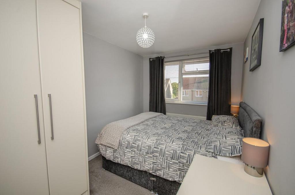Bedroom 1.jpg