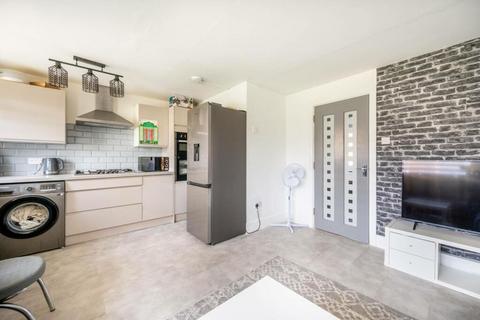 undefined, Express Drive, Ilford, IG3