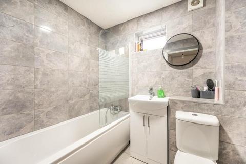 undefined, Express Drive, Ilford, IG3