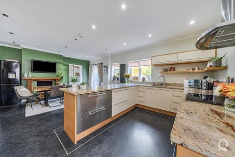 5 bedroom detached house for sale, London Road, Newington, Sittingbourne, Kent, ME9