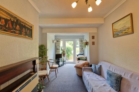 3 bedroom semi-detached house for sale, Wood End Gardens, Northolt