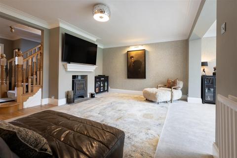 5 bedroom detached house for sale, Astley Drive, Whitley Lodge