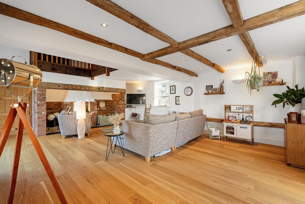 Lrg Tithe Barn-1