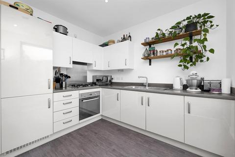 1 bedroom flat for sale, 89, Hilltop Avenue, London NW10