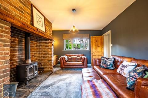 4 bedroom detached house for sale, Main Street, Sutton-on-Trent, NG23 6PF