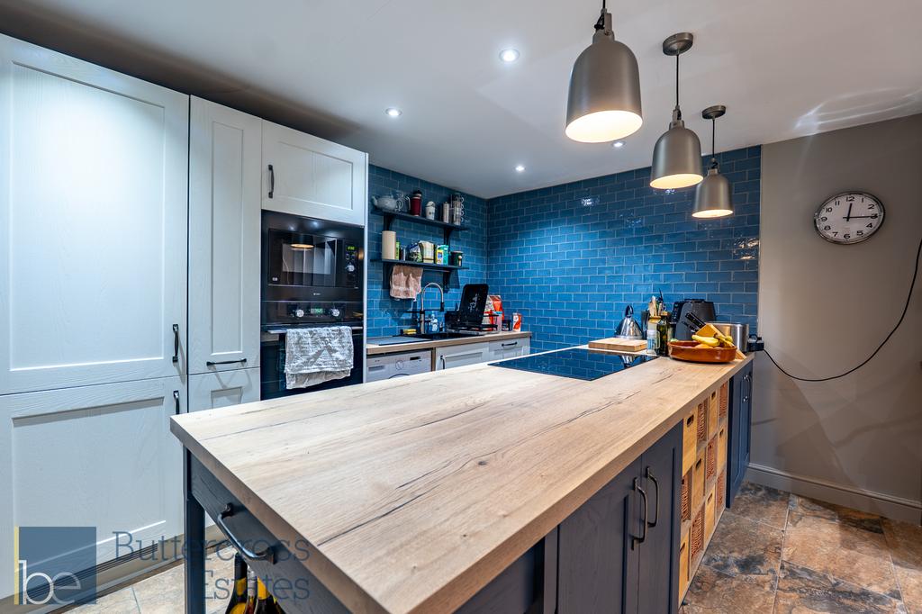 Studio Kitchen