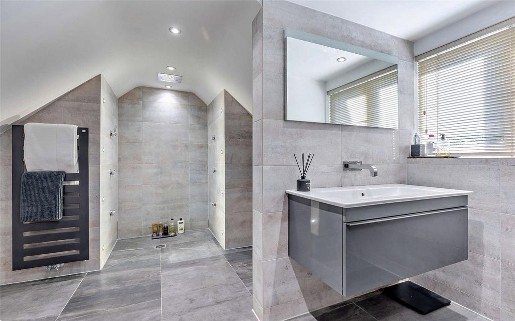 Bed 1 En Suite