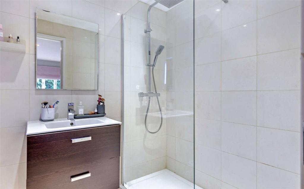 Bed 2 En Suite