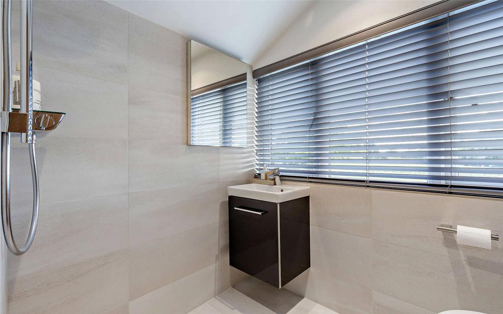 2f Shower Room