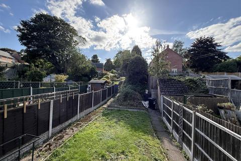 2 bedroom terraced house for sale, Scalpcliffe Road, Burton-On-Trent DE15
