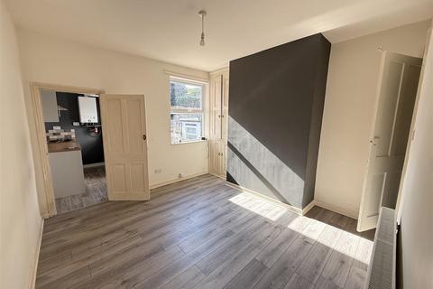 2 bedroom terraced house for sale, Scalpcliffe Road, Burton-On-Trent DE15
