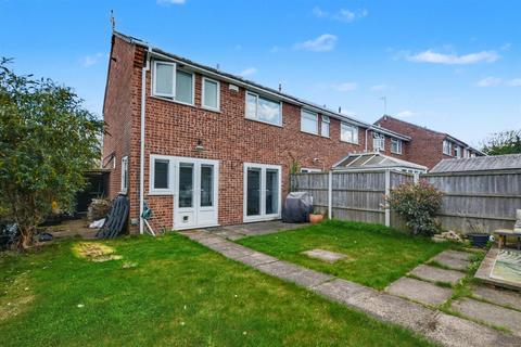 3 bedroom end of terrace house for sale, Wallis Close, Draycott