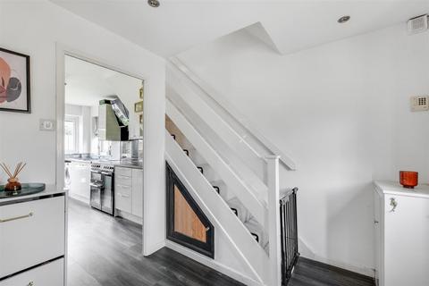 3 bedroom end of terrace house for sale, Wallis Close, Draycott