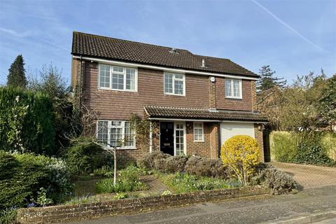 4 bedroom detached house for sale, Godalming  *No Onward Chain*