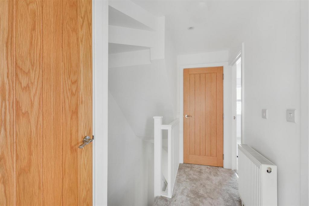 1st Floor Landing 1.jpeg
