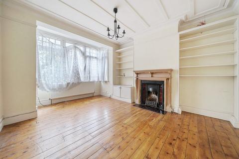 3 bedroom flat for sale, Highlands Avenue, Acton, London, W3