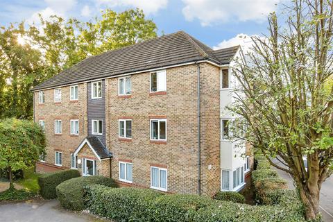 undefined, Sevenoaks Close, Belmont Heights, Sutton, Surrey