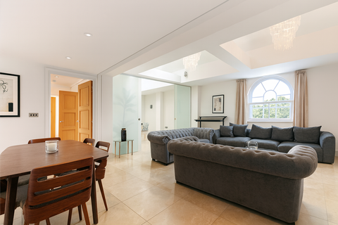 4 bedroom apartment to rent, York Terrace West, London NW1