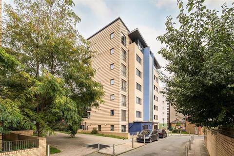 Hicken Road, London SW2