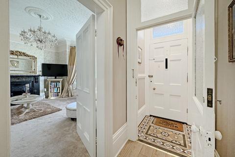 32 The Cliff, Seaton Carew, Hartlepool, TS25 1AU