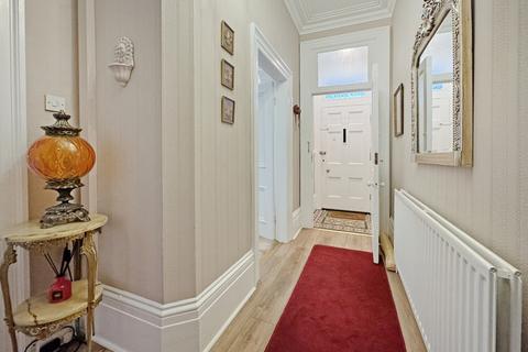 32 The Cliff, Seaton Carew, Hartlepool, TS25 1AU
