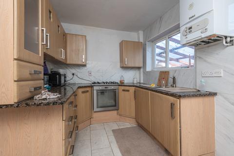4 bedroom terraced house for sale, Fanny Moor Crescent, Huddersfield HD4