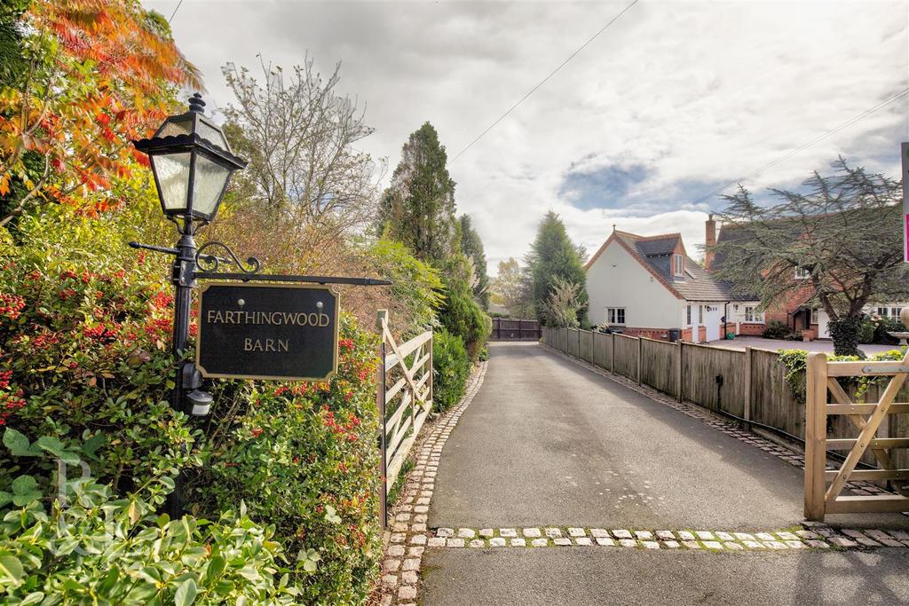 6 Meadow Lane (13).jpg