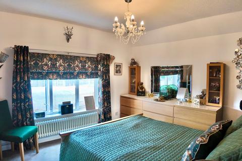 2 bedroom semi-detached house for sale, Craiglas Crescent, Cefn Fforest, NP12
