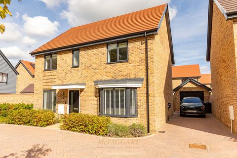 4 bedroom detached house for sale, Mitchell Gardens, Crawley RH10
