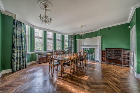 6 bedroom detached house for sale, Oakcroft Road, West Byfleet, KT14