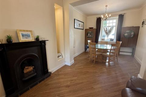 3 bedroom detached house for sale, Heol Wepner, Pontyates, Llanelli